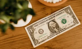 Курс доллара скорректировался: какие цены на валюту в Казахстане на 29 декабря