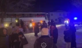 Автобус жолда қалып, 35 адам эвакуацияланды