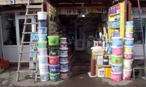 "Халықта қазір ақша жоқ, бәрін кредитке алады",- кәсіпкер