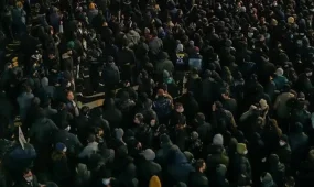 Новая волна протестов прокатилась по Ирану улицы после призыва изгнанного принца