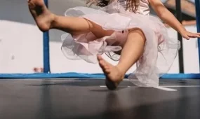 Ребёнок стал инвалидом после отдыха в батутном парке Актобе