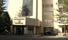 Неизвестные избили подростка и его дядю в Алматы