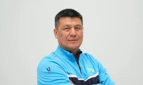 Нұржан Насанов бокстан ұлттық құраманы жаттықтырады