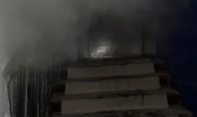 Огонь и дым в подвале: в Караганде спасли десятки жильцов пятиэтажки