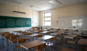 Из-за непогоды часть школьников Астаны отправили на дистанционное обучение