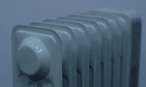 Авария на теплотрассе оставила без отопления восьмой микрорайон Темиртау