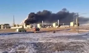 Теңіз кен орнындағы өрттен 450-ден астам адам эвакуацияланды