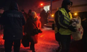 Рейсовый автобус с пассажирами сломался на трассе Омск – Майкапчагай в сильный мороз