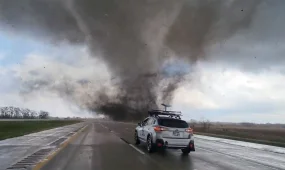 8 мыңнан астам әуе рейсі тоқтады: 18 штатта төтенше жағдай жарияланды