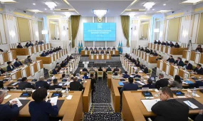 Конституциялық комиссияның екінші отырысында реформалар жөнінде келіп түскен ұсыныстар талқылануда