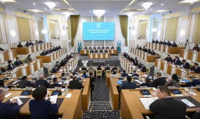 Конституциялық комиссия түзетулер жобасын талқылауға кірісті