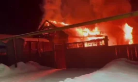 БҚО-да өртенген үйден үш адамның денесі табылды