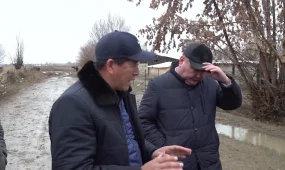 Түркістан облысы Жетісай ауданындағы екі ауылдың тұрғындары жаңа мектепті алты жылдан бері армандап келеді