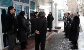 Около 500 родителей требуют вернуть деньги за несостоявшиеся поездки детей на международные конкурсы