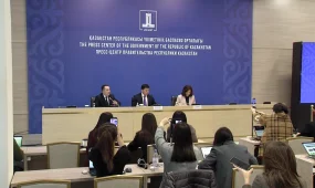 "Относимся ровно": министр просвещения рассказала об отношении к электронным дневникам и кадровым ротациям