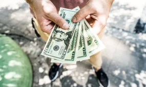 Нацбанк опубликовал курсы валют на 29 января: доллар приблизился к 504 тенге