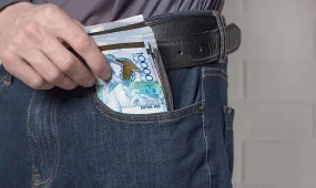 Астанчанина арестовали за «продажу» места в университете