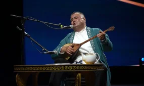 Оралдық әншілер әлемдік рекордты екі рет жаңартты
