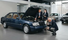 Автосалон предложил казахстанке 10 тысяч тенге за Mercedes
