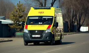 Астаналық әйел паркинг қызметкерін көлікпен басып кетті