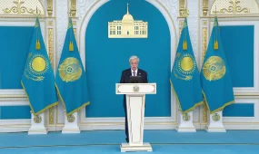 В День учителя Президент наградил педагогов за профессиональные достижения и вклад в воспитание подрастающего поколения