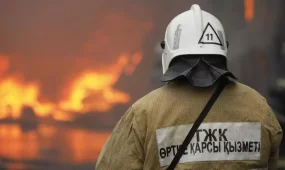 Қарағандыда бес қабатты үй өртеніп, тұрғындар эвакуацияланды