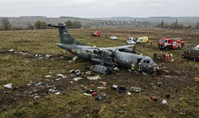 Военный самолет разбился: погибли 32 человека