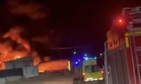 Пожар на асфальтном заводе произошел в Сатпаеве