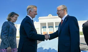 Глава государства Касым-Жомарт Токаев проводил в столичном аэропорту Короля бельгийцев Филиппа и Королеву Матильду