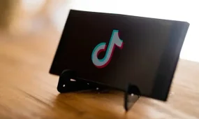 Талдықорғанда TikTok-та бейәдеп сөздер айтқан әйел жазаланды