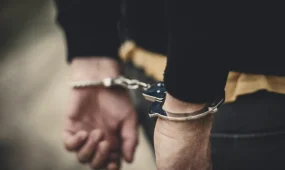 Алматыда күдік тудырған затты тастап қашқан ер адам ұсталды