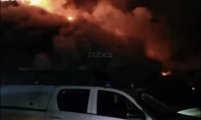 Ядовитый пожар и дым: несанкционированная свалка горит под Талгаром