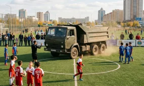 Грузовик въехал в футбольное поле во время детского матча, погибли два человека