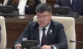Депутат елдегі апатты және тозығы жеткен тұрғын үйлер мәселесін қатаң сынға алды