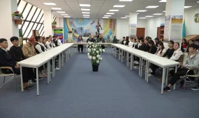 Студенттерге қоғамда жасампаздық мәдениетін қалыптастырып, адал еңбекті құрметтеу тақырыбы түсіндірілді