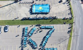 Партия «Әділет» запустила акцию «Менің Елім – Менің Туым»: по Казахстану разместят около 5 тысяч флагов