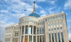 129 ветеранов труда, 473 рабочих промышленности, транспорта и других отраслей удостоены госнаград в канун Дня Республики