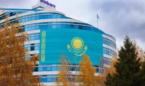 Государственный Флаг Казахстана украсил центральный офис партии «Әділет»