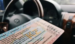 Водительские права без экзаменов получили 74 человека по незаконной схеме