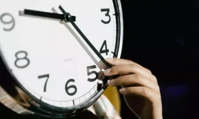Еуропа қысқы уақытқа ауысты: сағат тілі кері шегерілді
