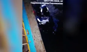 17-летнаяя девушка упала с моста в ледяную воду в Аркалыке
