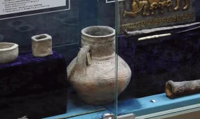Необычная экспозиция старинных кувшинов открылась в Уральске