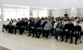 Жастар жолдауда көтерілген мәселелер бойынша пікір алмасты