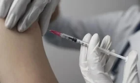 Астанада қызылшаға қарсы екпе алмаған балалар ауруханаға жата алмайтын болды