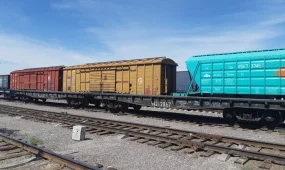 6 вагон рельстен шығып кетті