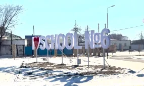 Атырау облысында мектепке балта апарып, елді  дүрліктірген оқушы мектепке оралды