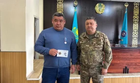 Екі баланы өрттен құтқарған мұғалім марапатталды