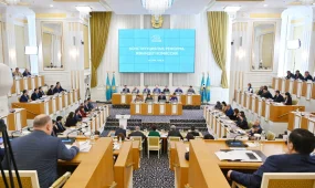 О дополнительных нормах в проекте нового Основного закона рассказали члены Конституционной комиссии