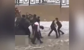 Шымкентте жол бойында жаппай төбелес болып, 3 адам қамауға алынды