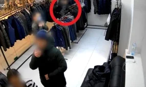 Елордада сырт киім сататын дүкеннен қымбат күртеше ұрлаған күдіктілер ұсталды